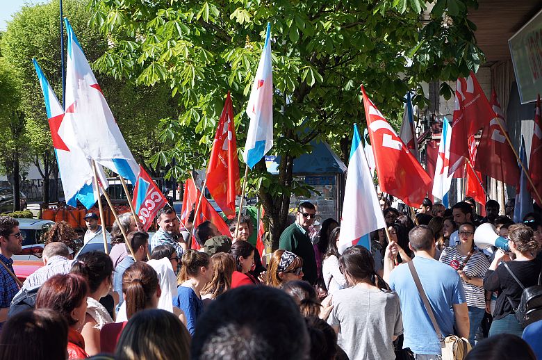 2016 04 26 ParoSituacionLaboralDespidosUnisonoVigo04.JPG